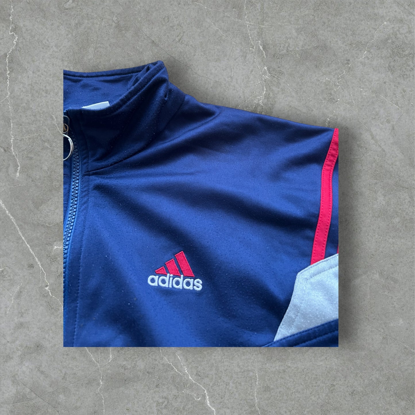 Vintage adidas Trainingsjacke Navy/Rot – Größe L